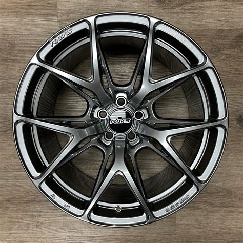 Rays Versus Vv21s 18x95 38 5x1143 Grace Silver Set Of 4 Wt2x38eqn