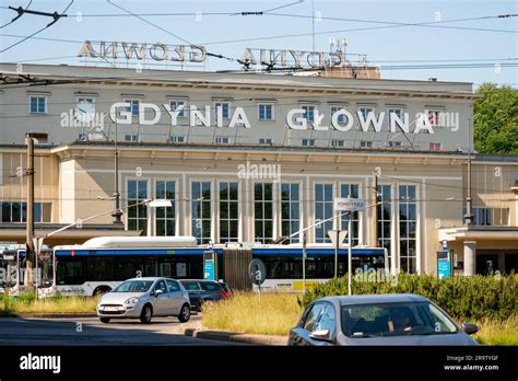 Station de gdynia glowna Banque de photographies et dimages à haute