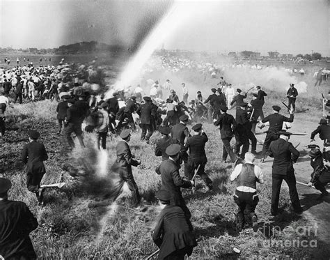 Republic Steel Strike, 1937 Photograph by Granger - Fine Art America