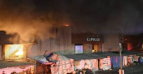 Incendio En Mercado Central De Acapulco Consume 570 Locales Comerciales