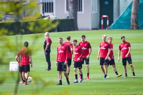 Milanello Ripresi Gli Allenamenti Di Gruppo Foto Sportmediaset