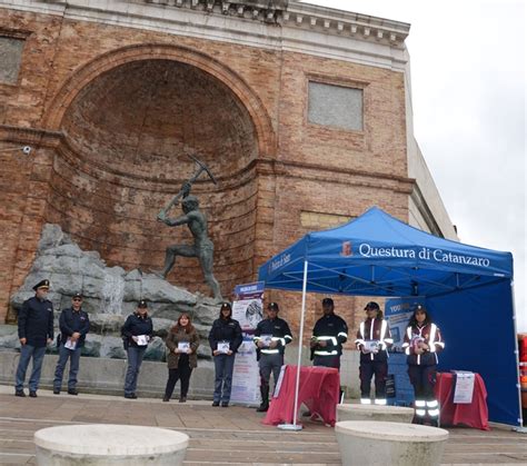 Le Foto Delle Iniziative Della Questura Di Catanzaro Per La Giornata