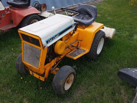 International Cub Cadet 106 Lawn Tractor And Cultivator - Bodnarus ...