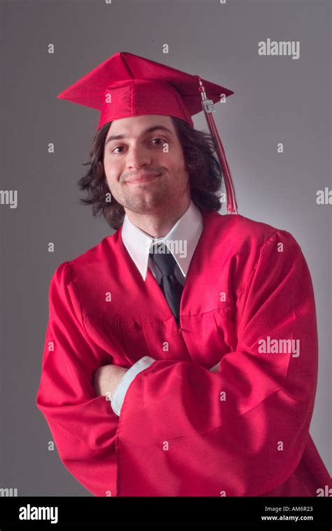 624 Red Graduation Gown Photos And Premium High Res Pictures Getty Images Atelier Yuwa Ciao Jp