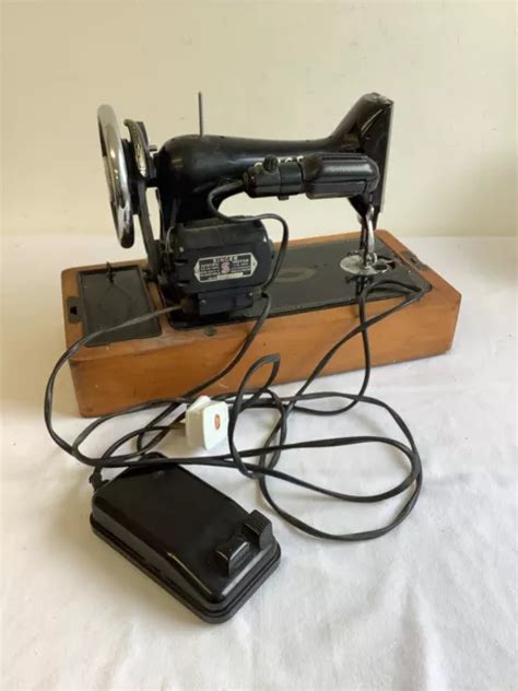 Vintage Singer 99k Black Electric Sewing Machine Not Fully Tested £19 95 Picclick Uk