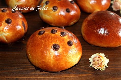 Brioches aux pépites de chocolat de Cuisine en Folie et ses recettes de