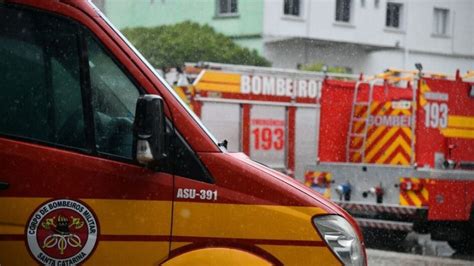 Homem Morre Ap S Ter Cabe A Esmagada Por Caminh O Na Br Jornal Raz O