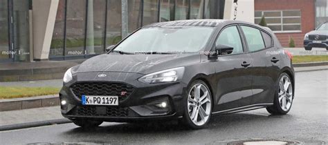 Next Ford Focus ST Spied Completely Naked