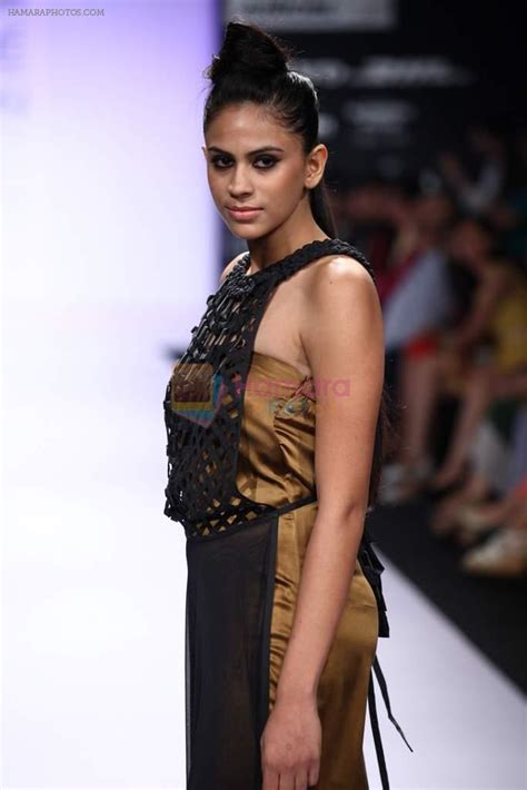 Model Walk The Ramp For Shift Payal Khandwala Roma Narsinghani Show At