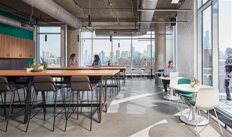 Glassdoor Chicago Office by Valerio Dewalt Train