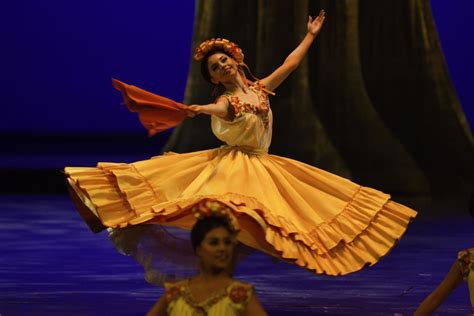 Mexico City: Mexican Folklore Ballet | GetYourGuide