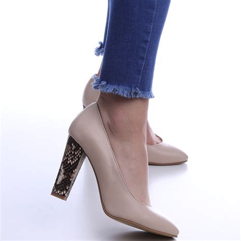 Pantofi Nude Cu Toc Gros Vagam Vagam Shoes