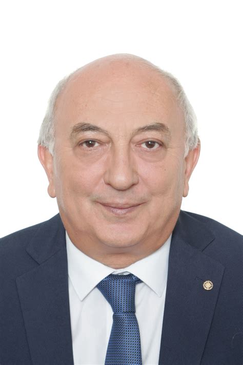 Βιογραφικά Στοιχεία