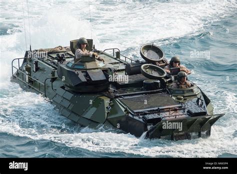 Amphibian Assault Vehicle Hi Res Stock Photography And Images Alamy