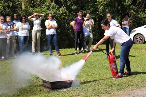 Combate Ao Inc Ndio Simulado Em Treinamento Unimed