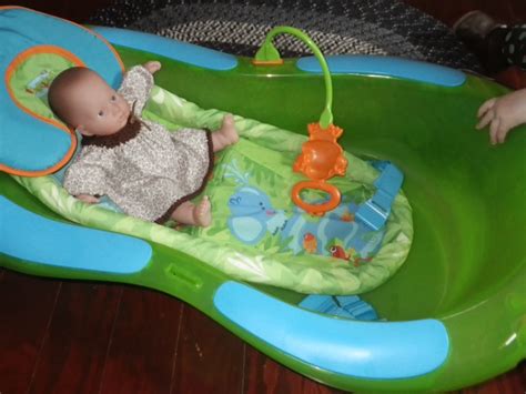 Naturally Inquisitive Mother Bath Time Review Of Fisher Price Bath