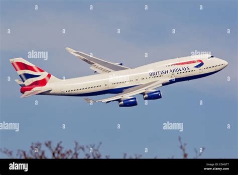 British airways boeing 747 jumbo hi-res stock photography and images ...