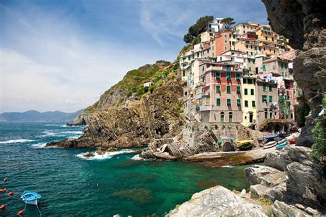 Solve Riomaggiore Italy Jigsaw Puzzle Online With 216 Pieces