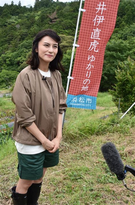 柴咲コウさん、井伊家ゆかりの地で田植え 「直虎」撮影でも縁 写真特集17 毎日新聞