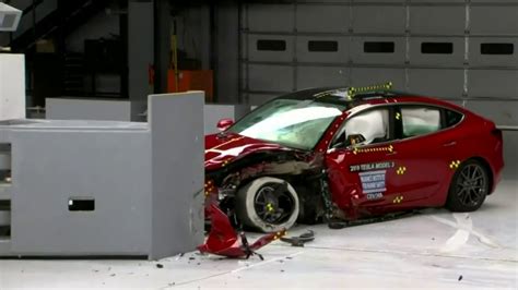 Iihs Releases New List Of Crash Test Winners Youtube