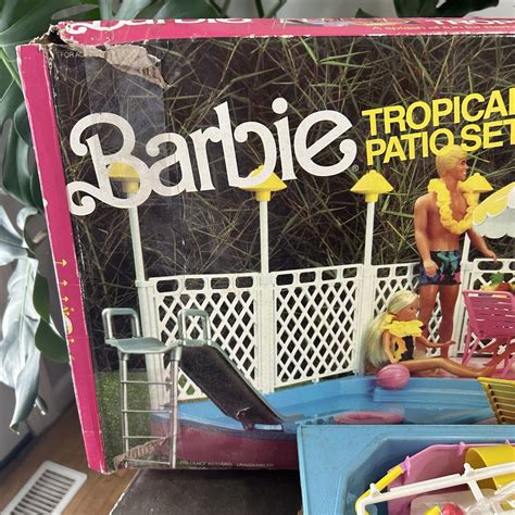 Vintage Barbie Tropical Pool Patio Set In Box Near Complete