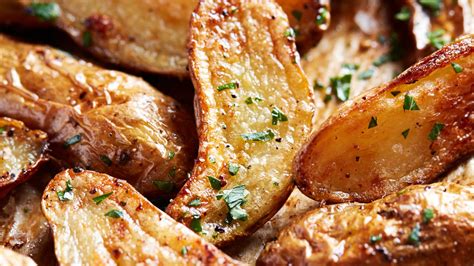 Easy Roasted Fingerling Potatoes Recipe With Garlic Butter