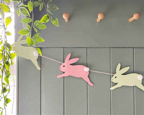 How To Make A Diy Easter Bunny Garland By The Listed Home