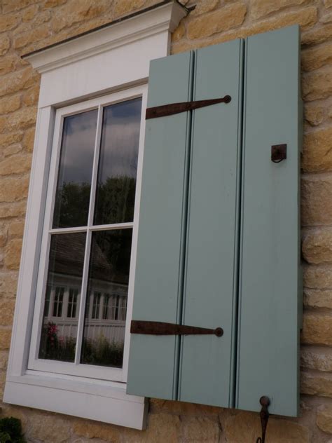 diy functional exterior window shutters - Thalia Nowak