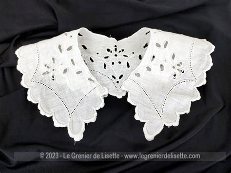 Vendu Ancien Col Jabot Dentelle Au Ruban Dessin Spirale Le Grenier