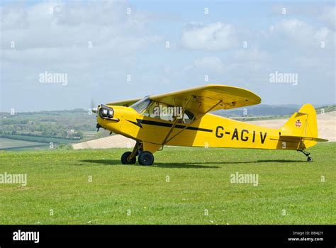 Piper Cub aircraft Stock Photo - Alamy