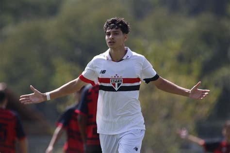 Em Cotia Sub E Sub Goleiam Pelo Campeonato Paulista Spfc