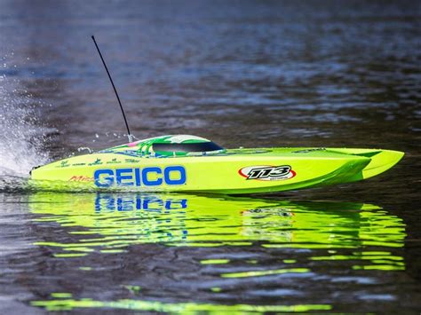 PRB Miss Geico Zelos 36 Twin Brushless Catamaran RTR