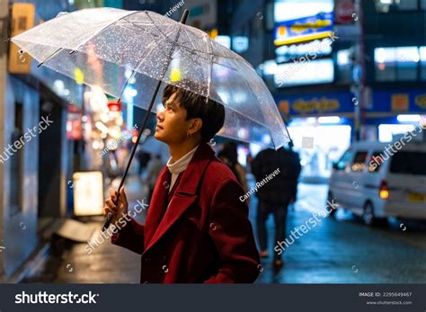 45,624 Asian People Umbrella Images, Stock Photos & Vectors | Shutterstock