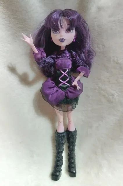 Mattel Monster High Elissabat Signature Doll Retired Girl £3999