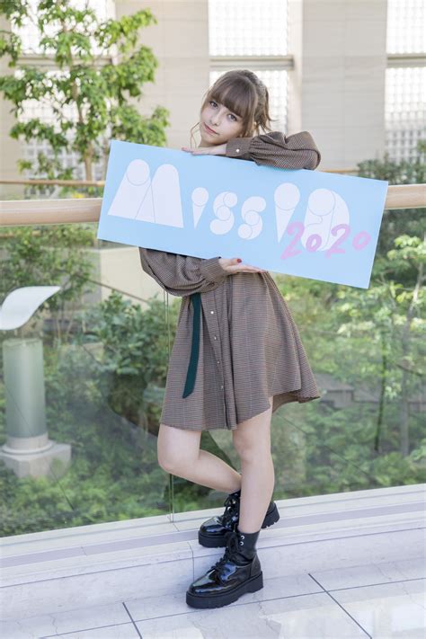 Nhan S C Hot Girl Nh T Tu I Mang D Ng M U C C Ph M Th H M I C A X S Hoa Anh O