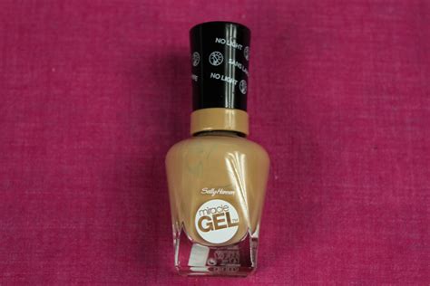 Sally Hansen Miracle Gel Nail Polish How Nude No Light Required