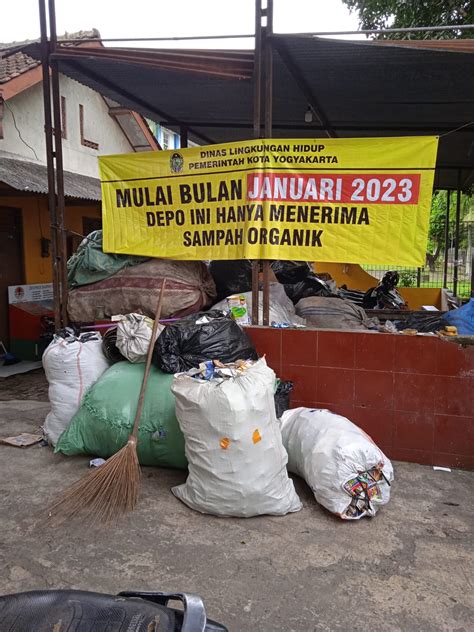 Sekretariat Dewan Perwakilan Rakyat Daerah Kebijakan Zero Sampah Di