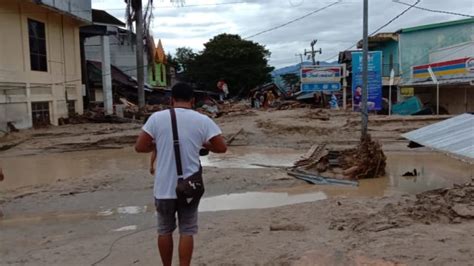 Banjir Bandang Di Masamba Luwu Utara Orang Tewas Tertimbun Lumpur