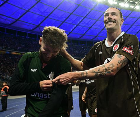 Nach Nur 20 Tagen So Turbulent War Das Blitz Comeback Von St Pauli