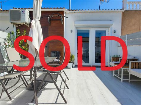 Renovated bungalow with no upstairs neighbors - costablancahousing