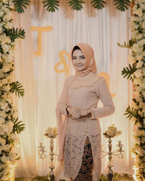 Desain Baju Kebaya Modern Terbaru Gaun Pengantin Dan Kondangan