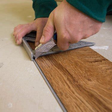 How To Cut Vinyl Plank Flooring Hunker