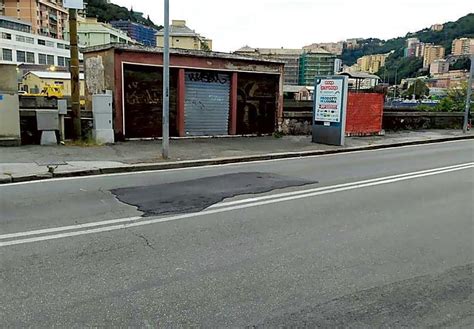 Il Dissesto Delle Strade Della Liguria Percorsi A Ostacoli Tra Buche E