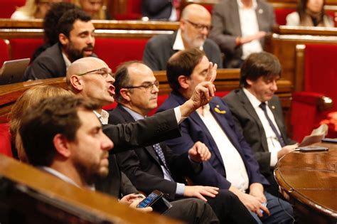 Documento El Auto De Llarena Que Suspende A Puigdemont Y 5 Diputados