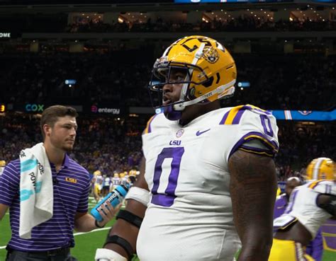 LSU's Maason Smith out for the season with torn ACL - CanesCounty