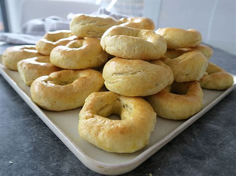 Receta de Rosquillas de San Isidro Cómo hacer Rosquillas tontas