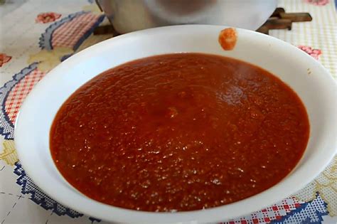 Molho De Tomate Caseiro Da Vovó Aquele Que é Puro Tomate E Toda A