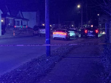 Lmpd Says 2 Officers Fired Guns At Fatal Police Shooting In Louisville S Portland Neighborhood