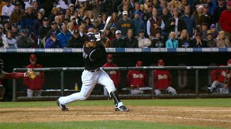 2007nlcs Gm4 Holliday Hammers Three Run Homer In 4th Youtube