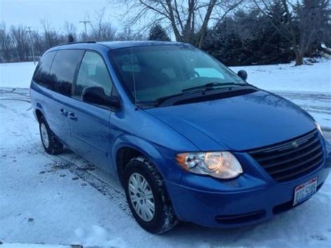 Sell Used 2007 Chrysler Town Country LX In Galion Ohio United States